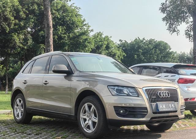 Audi Q5 2.0TFSI 2011 года