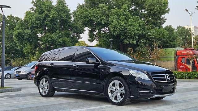 2017 Mercedes-Benz R-Class R 320 4MATIC