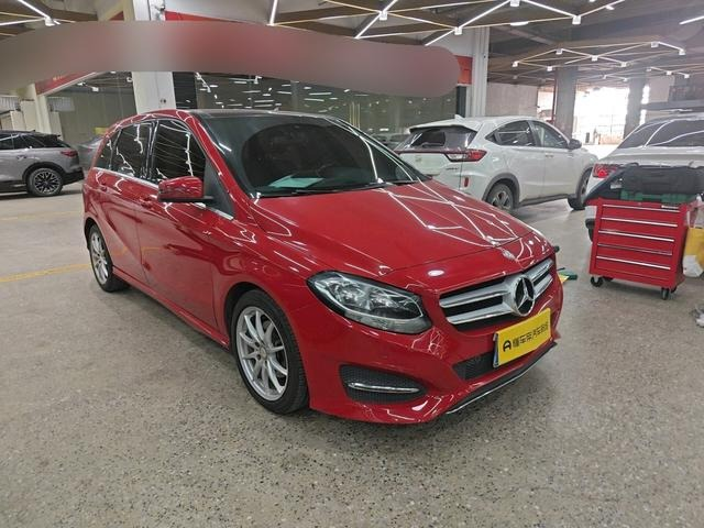 Мерседес-Бенц В-сыныф 2015 сенеси В 200